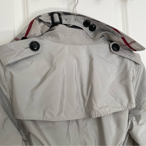 Burberry Brit Trench Coat, Size 6 - Picture 9 of 10